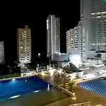 Vista al Mar, Gym, Piscina, Playa, Piso 14