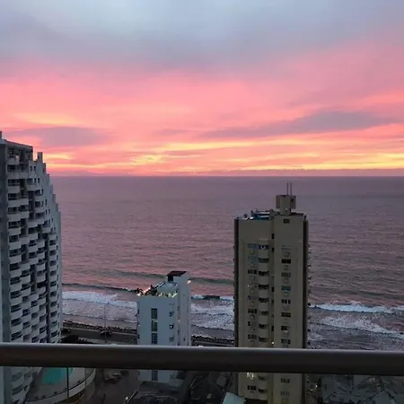 Vista Al Mar, Gym, Piscina, Playa, Piso 14