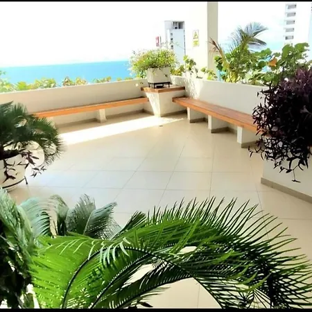 Vista Al Mar, Gym, Piscina, Playa, Piso 14 *