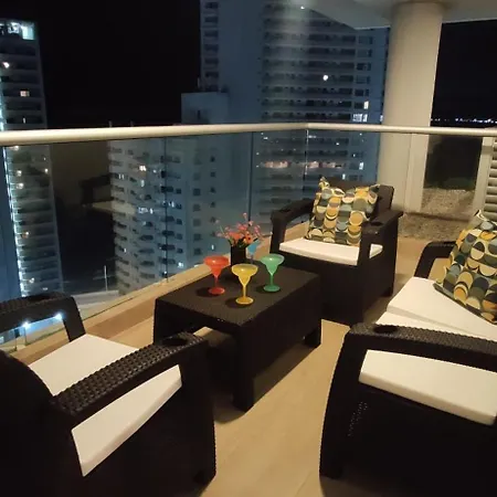 Apartamento Vista Al Mar, Gym, Piscina, Playa, Piso 14 Cartagena